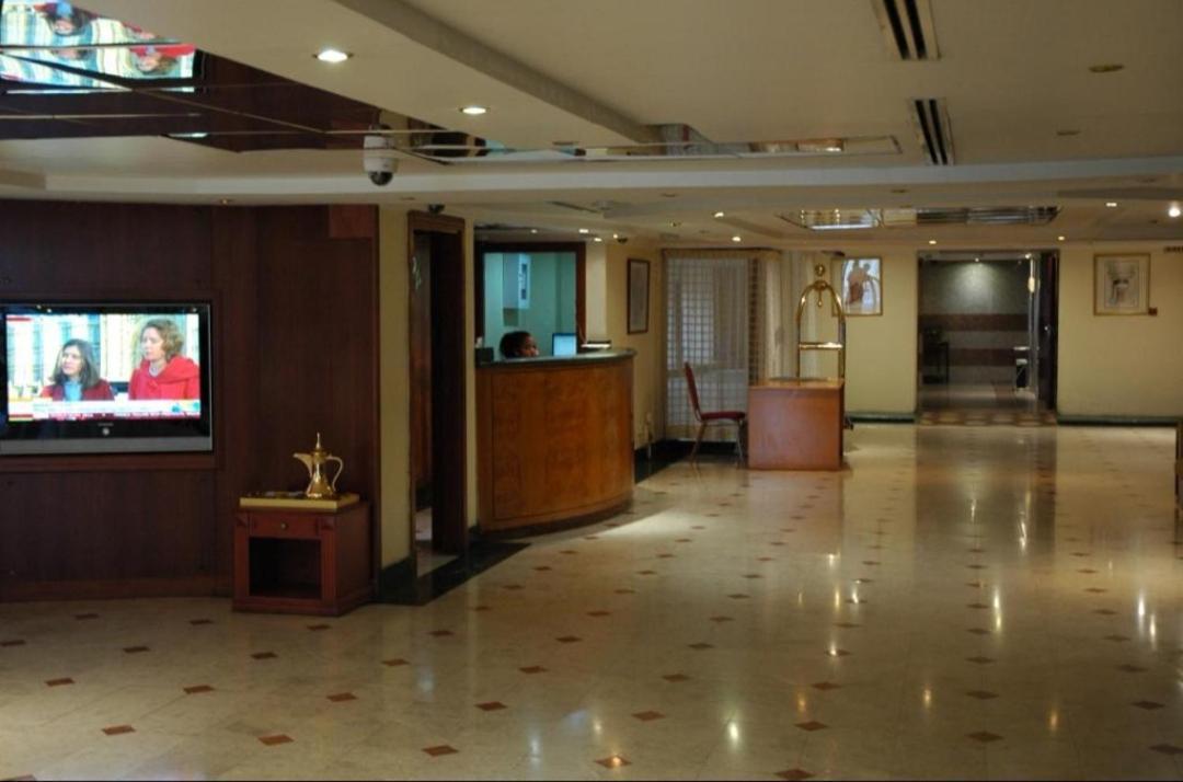London Crown 2 Hotel Apartments Dubai Exterior foto